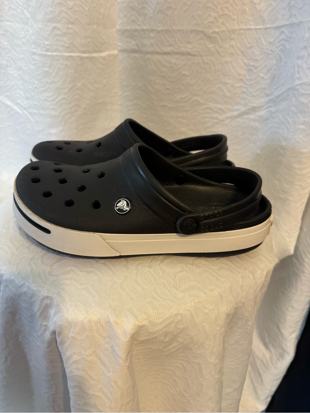 Crocs Clogs - Picture 2 of 5